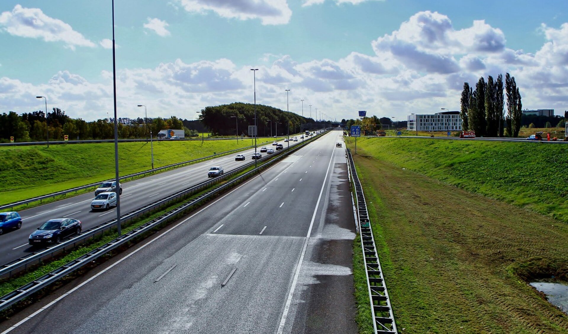 De A13 tijdens een eerdere afsluiting, in 2012, toen de weg in de richting van Rotterdam was afgelopen. Komend weekend is het precies andersom. 