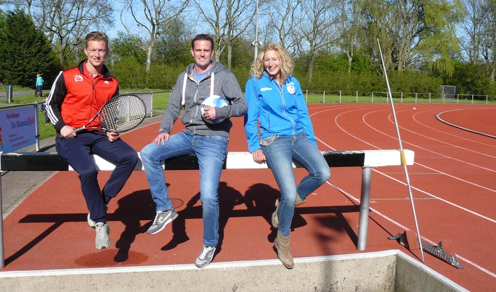 Joep Breimer, Martijn Leonard en Rianne Suiker gaan het Olympisch vuur opstoken in Delft. (foto: Dennis van den Berg) 