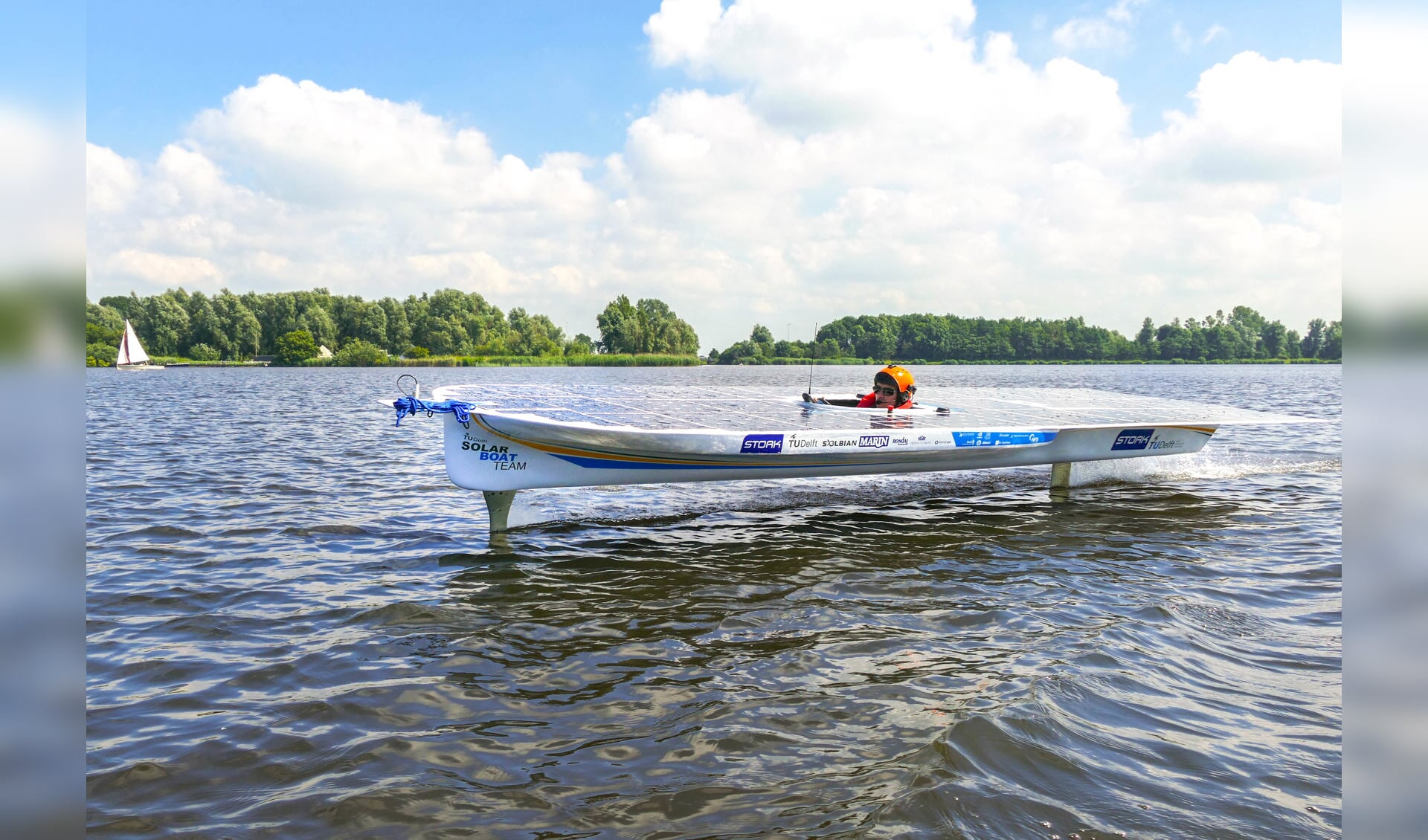 Het TU Delft Solar Boat Team beschikt dit jaar over een bijzondere en bijzonder snelle boot. 