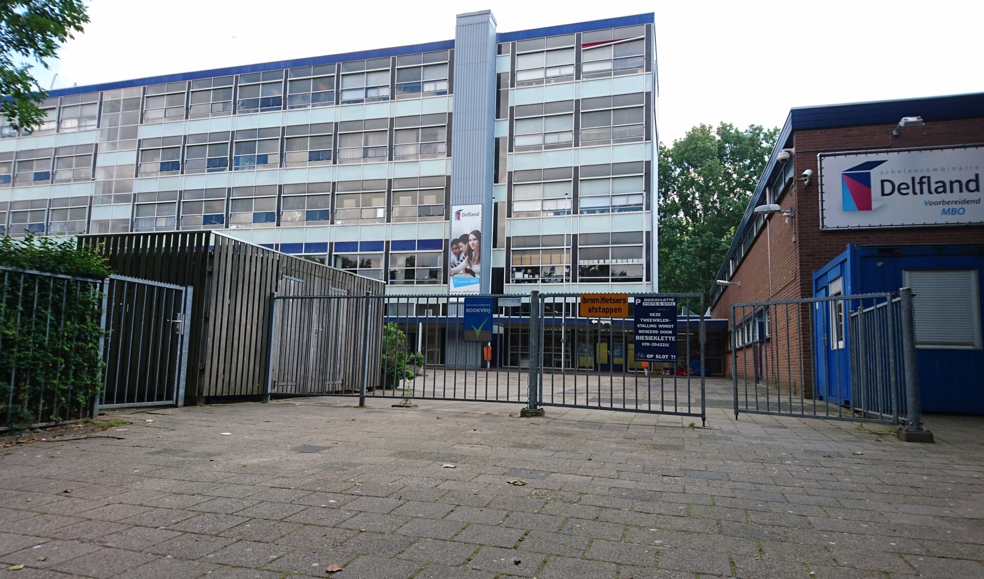Talloze Delftenaren hebben vele herinneringen liggen in dit schoolgebouw. 