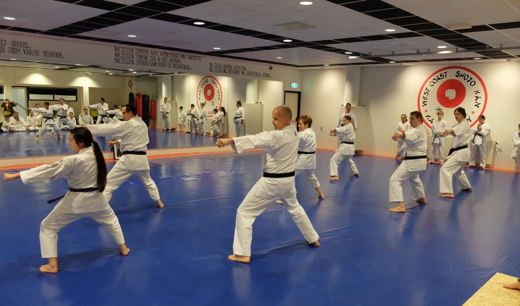 Een demonstratieles karate tijdens de open dag van het Martial Arts Center in april van dit jaar. 