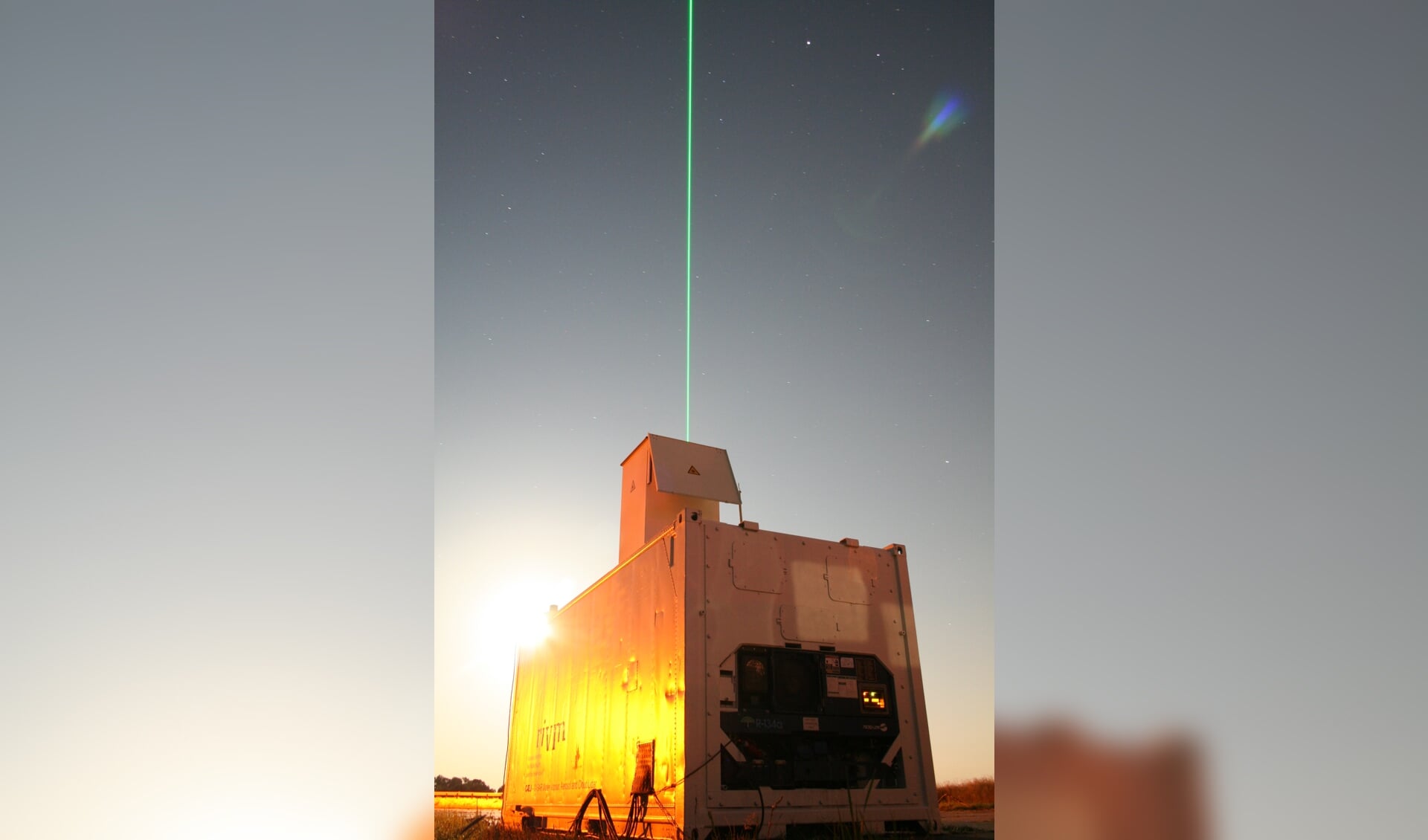 De radar met laserlicht, die bij het onderzoek wordt gebruikt. 