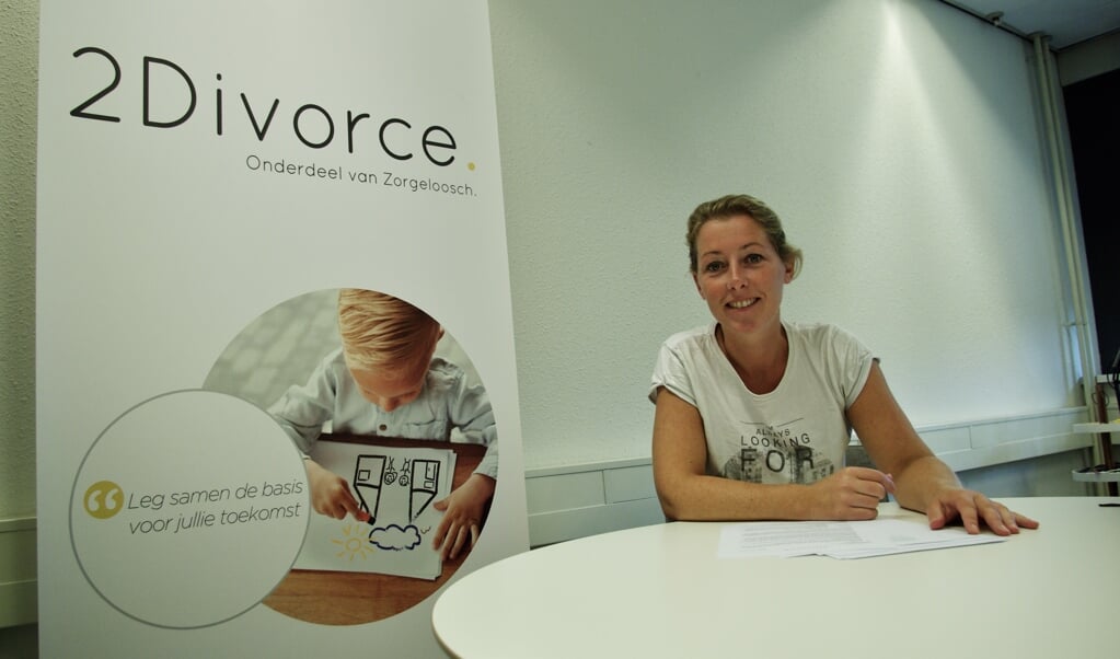 Joyce Kars van 2Divorce in het Delftse kantoor aan de Marshalllaan 2, waar ze dagelijks in de weer is om scheidingen tot een ‘goed’ einde te brengen. 