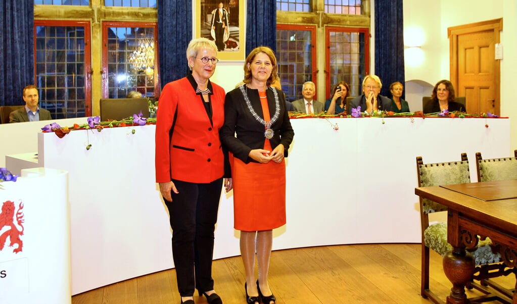 Burgemeester Marja van Bijsterveldt draagt sinds 2 september 2016 de ambtsketen van de gemeente Delft. 