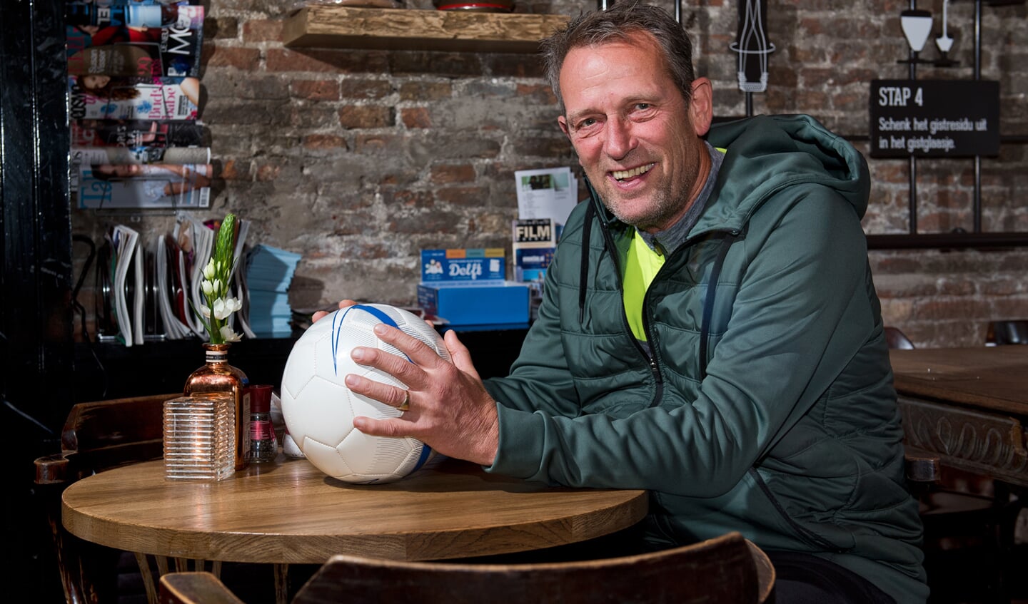 Hans Suiker had als keeper van het Gouden DHC een broertje dood aan hardlopen, maar liep onlangs voor het vijfde jaar op rij de Marathon van New York. (foto: Roel van Dorsten)