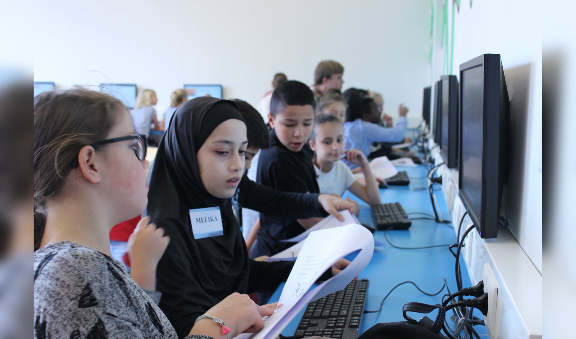 Kinderen leerden zondag tijdens de KinderAcademie programmeren. 