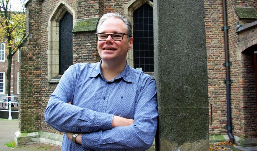 Het kan geen kwaad om met elkaar in gesprek te gaan over de vraag hoe we met elkaar omgaan, vindt dominee Arnold Vroomans. Dat gaat woensdag 15 november in de Nieuwe Kerk dan ook gebeuren.