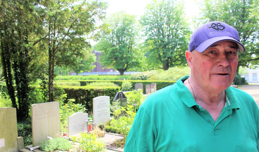 Robert 't Hart heeft een fascinatie voor begraafplaatsen. 