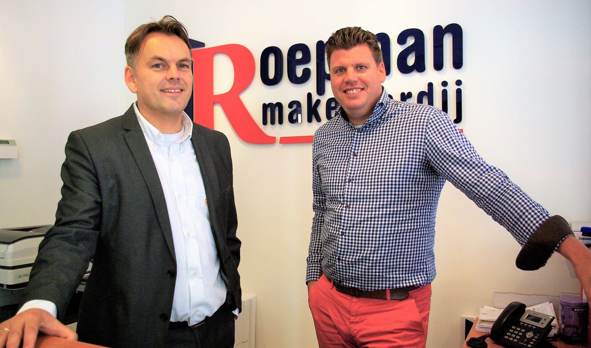 Ronald Roepman (links) en Martijn Sinnema (rechts) van Roepman Makelaardij. 