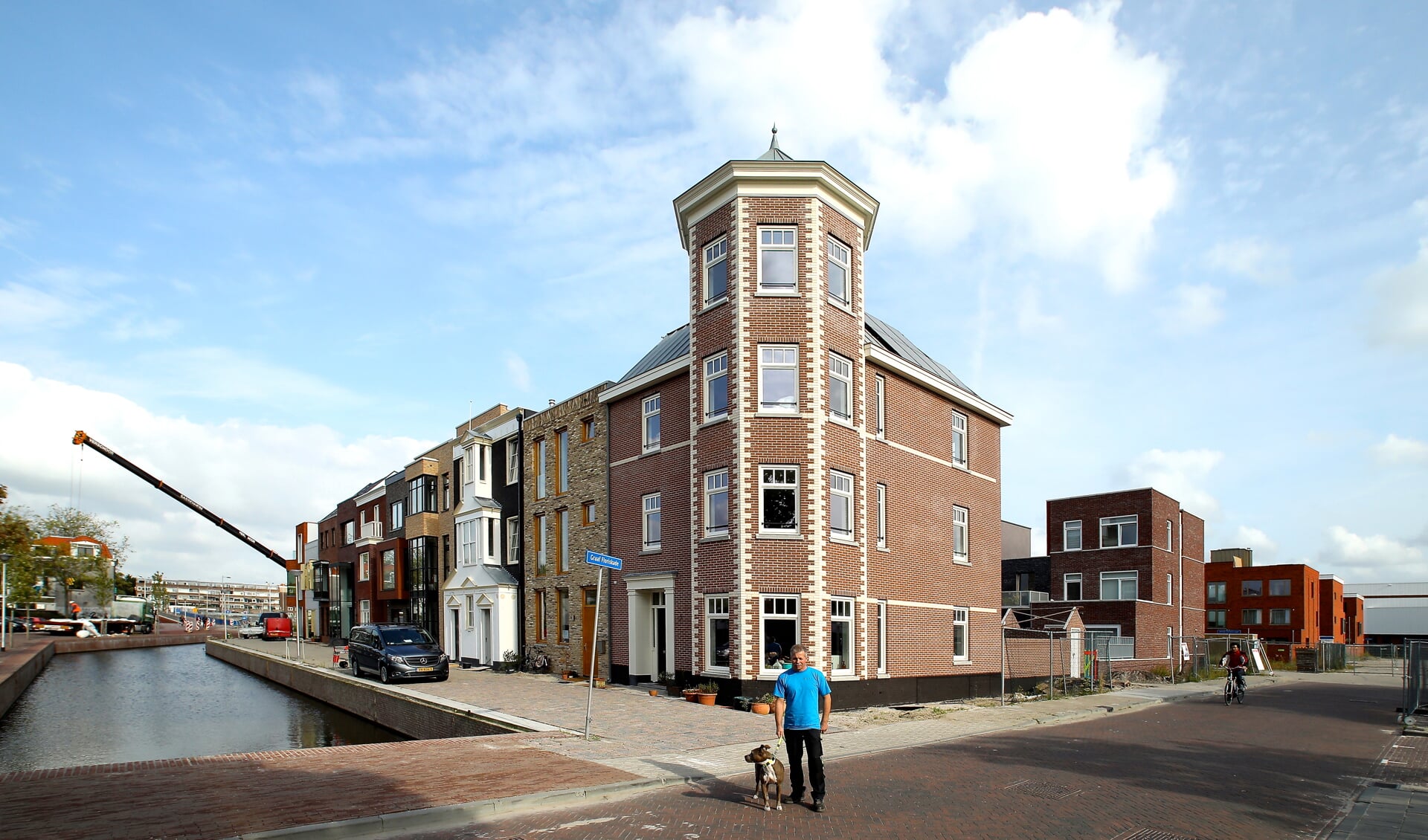 De Coendersbuurt is één van de nieuwste buurten van Delft. De bouw van nieuwe woningen houdt voorlopig nog niet op. Hondenbezitters kunnen ondertussen opgelucht ademhalen. (foto: Koos Bommelé)