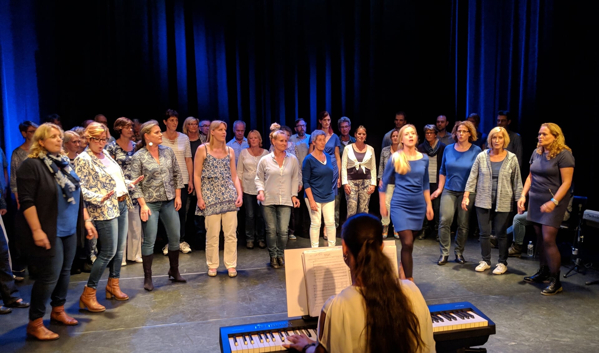 Het Musical- en Popkoor Delft probeert te OverLeven