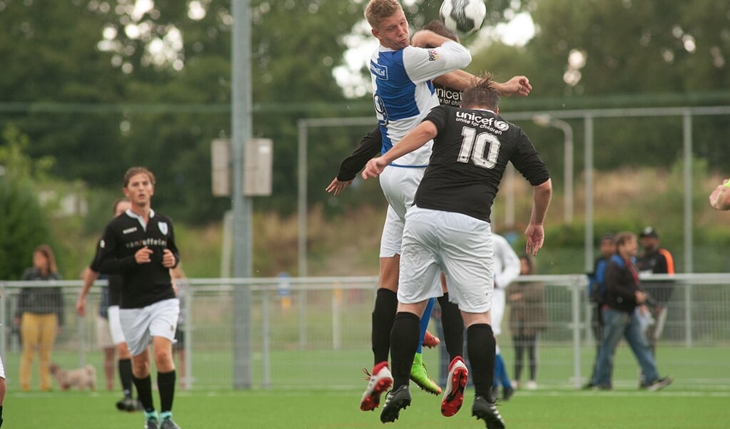 Sven Paternot promoveerde de afgelopen vijf seizoenen tweemaal met Wippolder en hoopt deze jaargang met zijn club de stap naar de eerste klasse te zetten. (foto: Roel van Dorsten) 