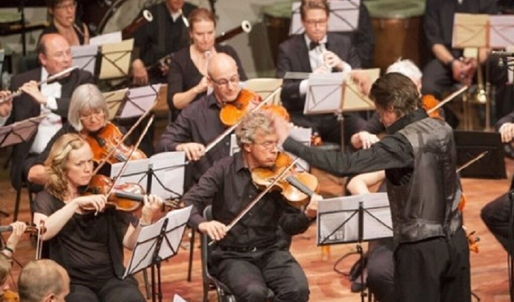 Het strijkorkest Camerata Terra Reno treedt op bij Op Hodenpijl (Foto: Marco Bons)