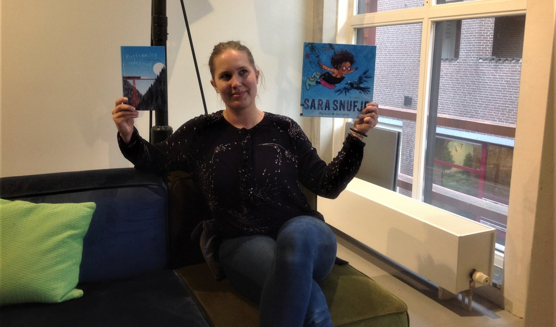 Eva Orta van DOK prijst weer twee kinderboeken aan