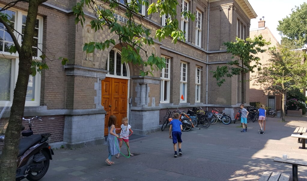 De Delftsche School Vereeniging moet terug naar de schoolbanken volgens de Inspectie (Foto: Ruud Stift)