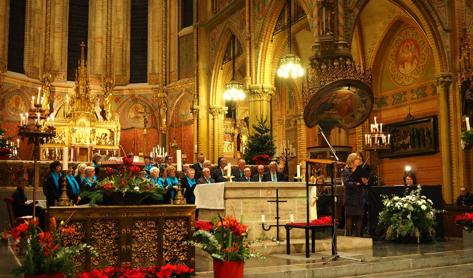 De jaarlijkse Kerst Volkszang in de Maria van Jessekerk: wees er op tijd bij!