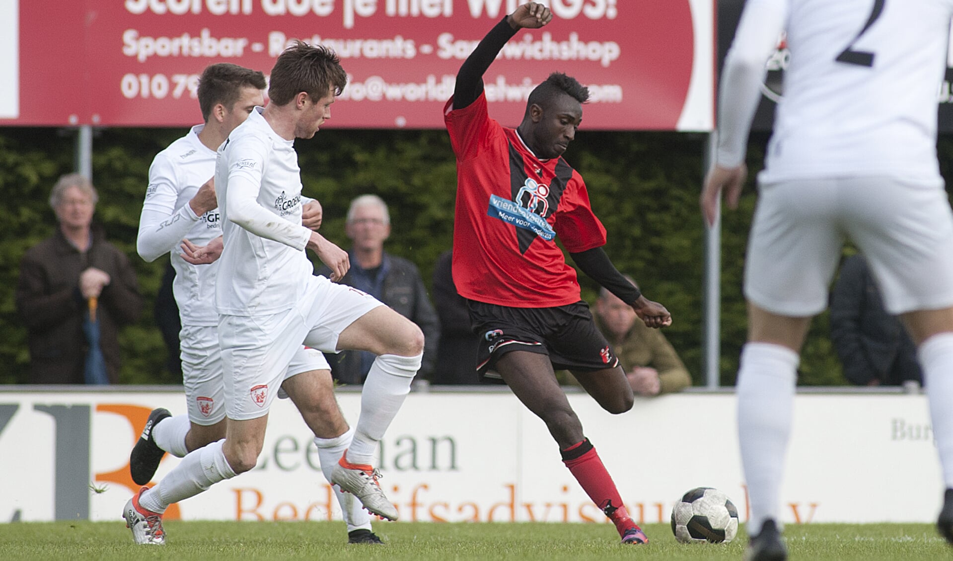 Jevon Blijd kwam naar Vitesse om het plezier in voetbal terug te vinden en heeft het er ook naar zijn zin. 