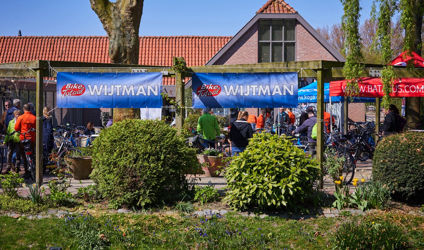 E-bikes testen met Wijtman Tweewielers in de Delftse Hout.