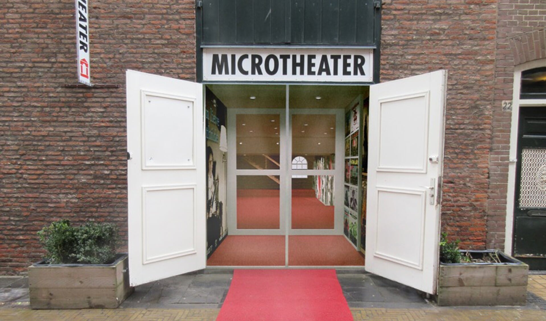 Chris Weijers van DP6 Architectuurstudio ontwierp een moderne entree voor het Microtheater (Foto: PR)