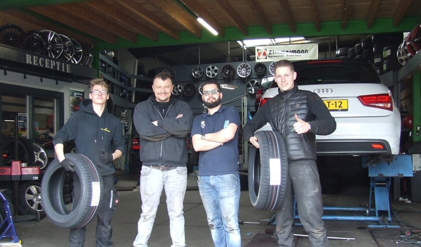Het team van Firststop Sky Bandennet weet alles van banden en balanceren. (Foto: EvE)