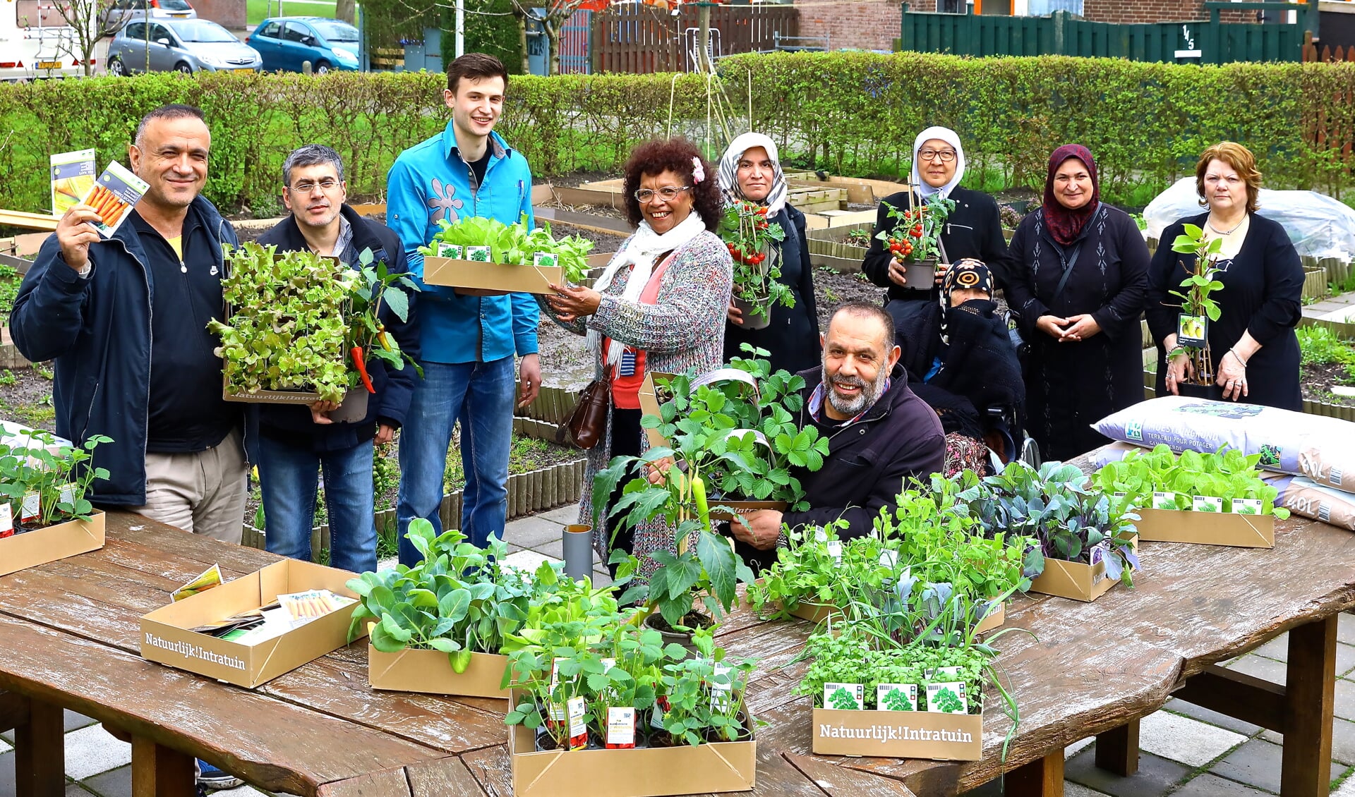 De plantjes werden met veel enthousiasme ontvangen