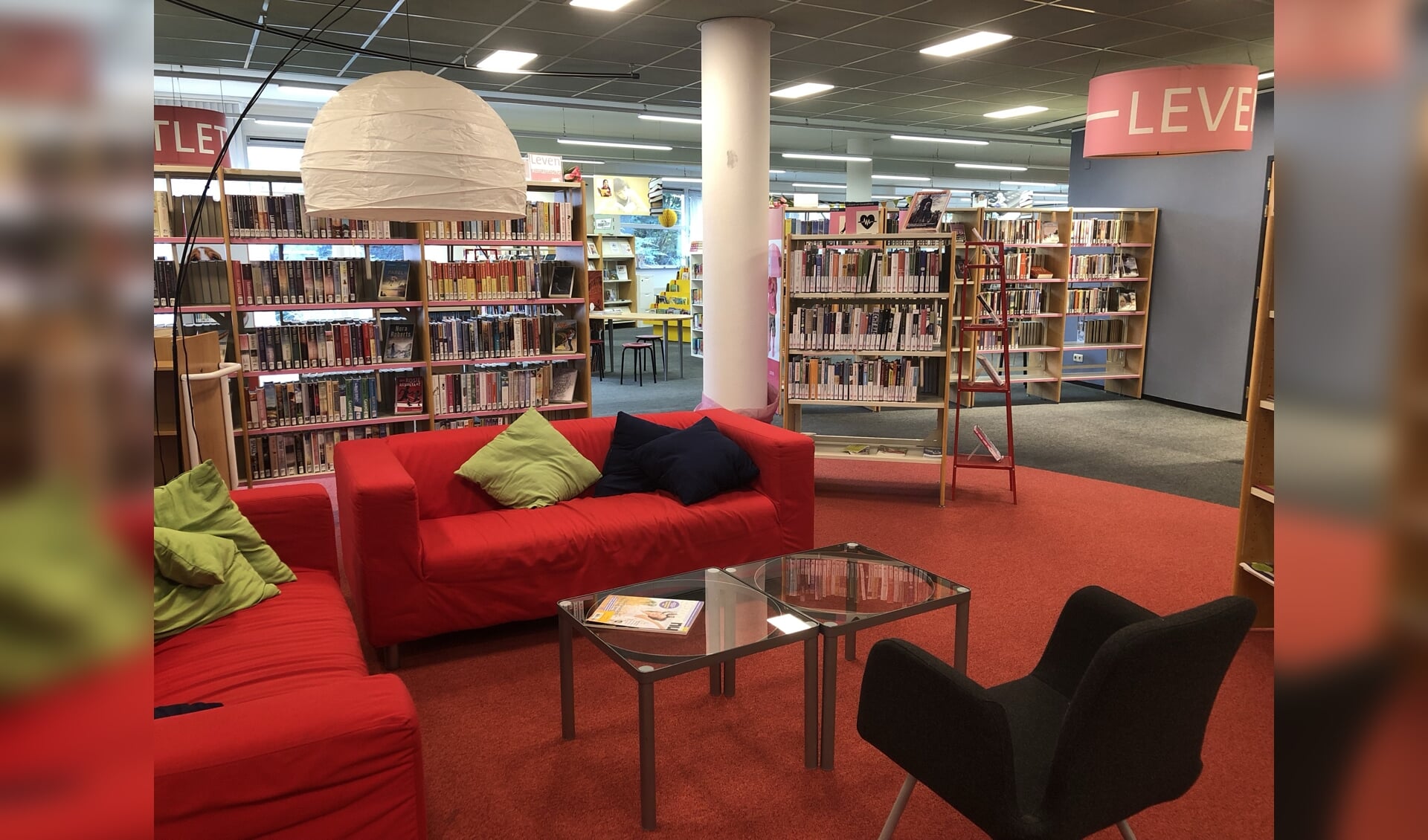 De bibliotheek in Den Hoorn wordt getroffen door bezuinigingen in begroting Midden-Delfland