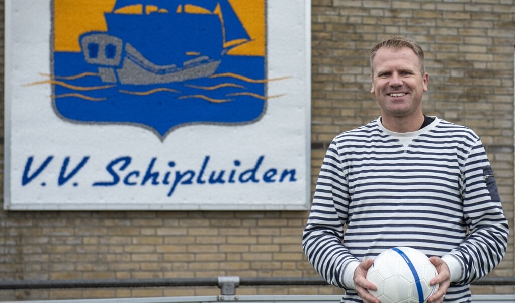Vroeger was Peter van Oyen als speler een steunpilaar voor Schipluiden; nu is hij dat op bestuurlijk vlak. (foto: Roel van Dorsten) 