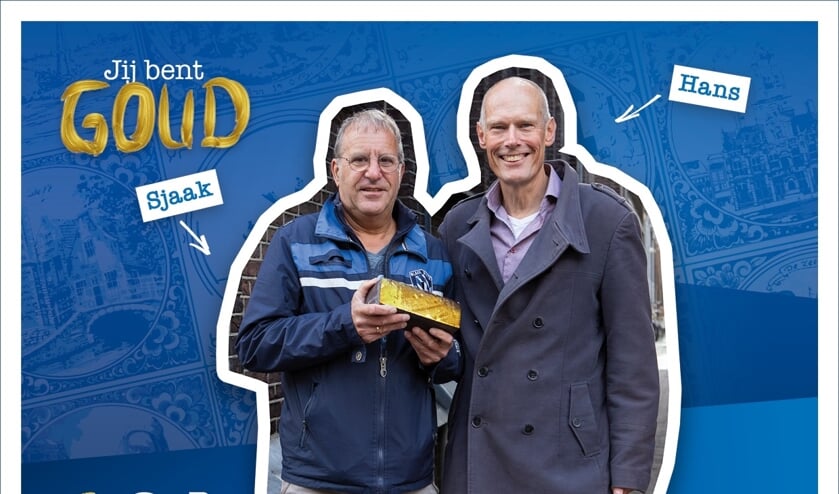 Sjaak van Houten (l.), met goud bekroond door Hans van Belle