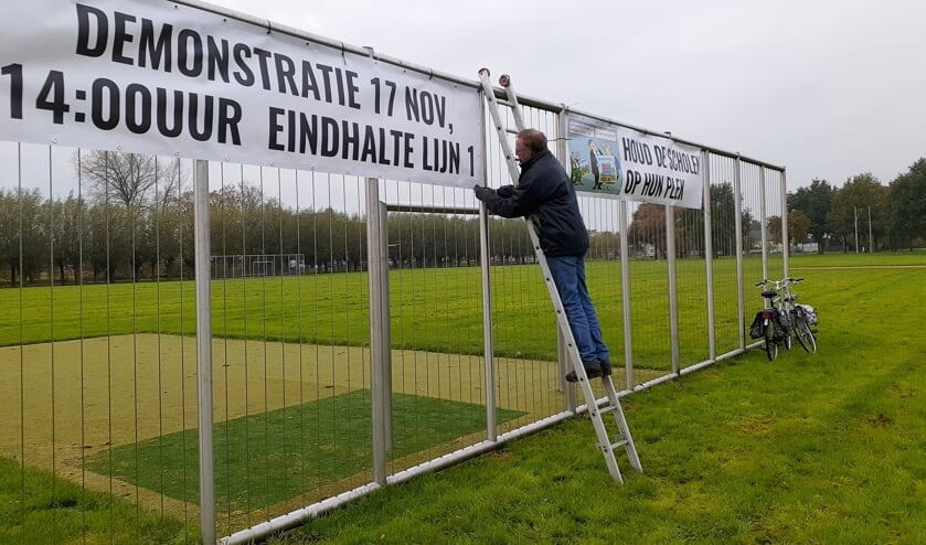 De voorbereidingen voor de demonstratie worden getroffen!