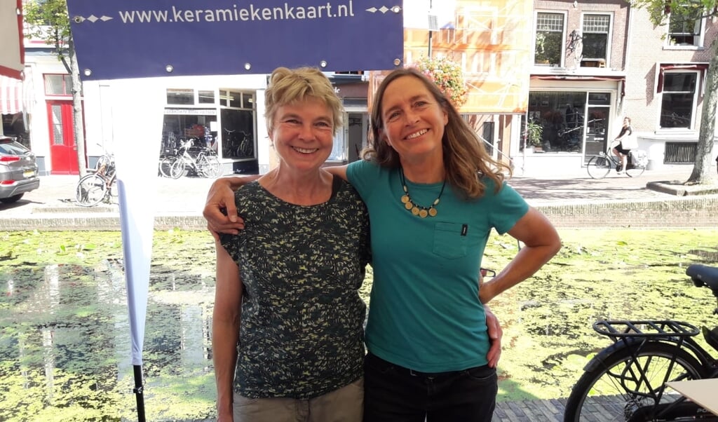 Annelies Verhoef (l) met initiatiefneemster Nan Deardorff-McClain
