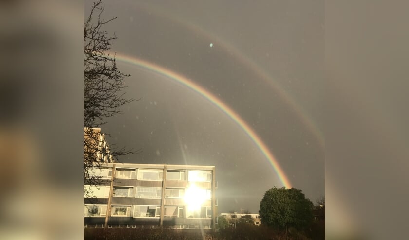 Een regenboog, gefotografeerd door Demi Jeleeze Mulder