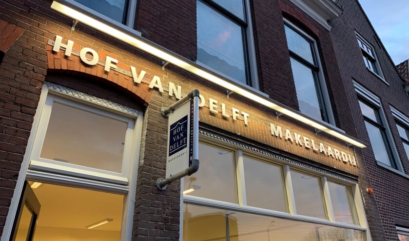 Het pand van Hof van Delft Makelaardij aan de Wateringsevest 26B.