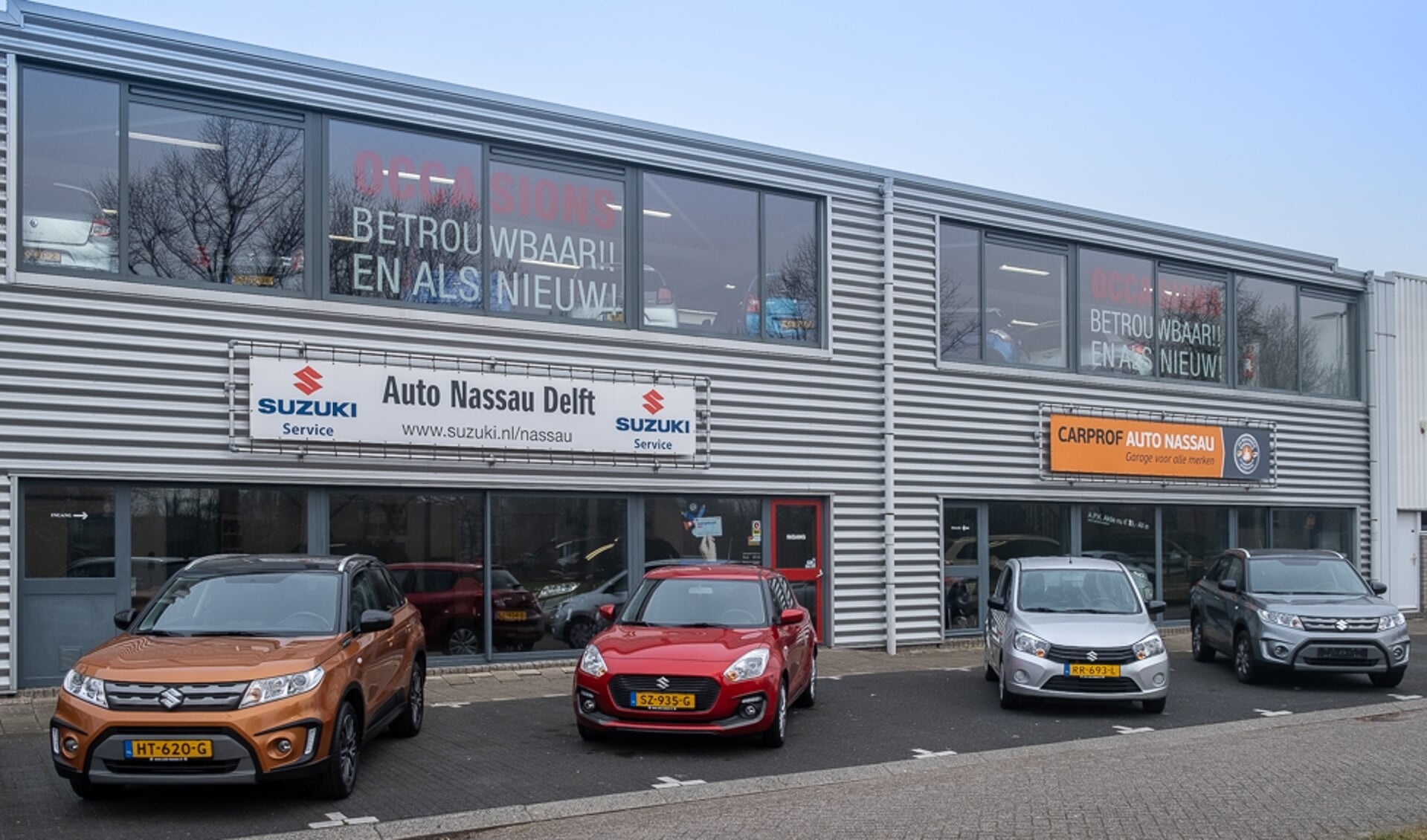 Het herkenbare pand van Auto Nassau in Tanthof-West, ook aangesloten bij de CarProf organisatie.