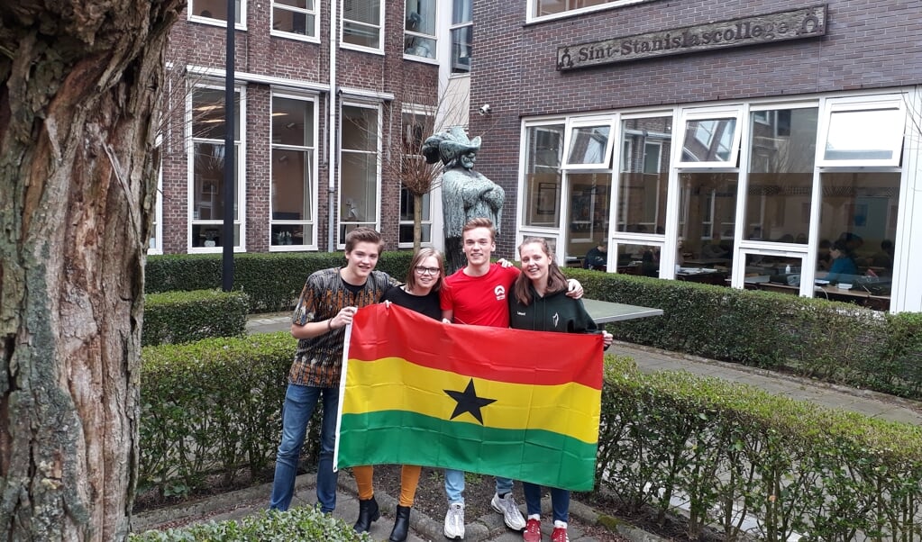 De vier Ghana-musketiers: Simon, Marit, Jasper en Lauri