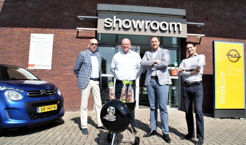 De medewerkers staan op Tweede Paasdag ook weer paraat, met vlnr Peter Overmeire, Ben van Holsteijn, Frans Meeuwisse en Roy Schaaij.