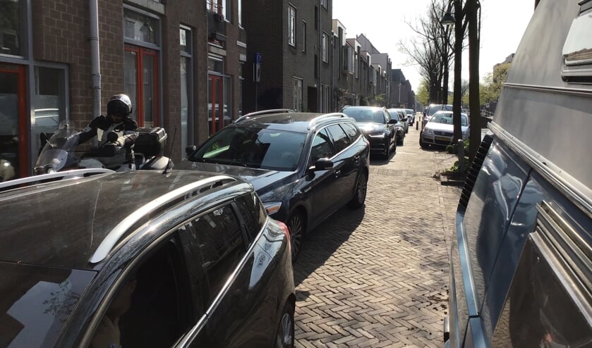 Door het afsluiten van de Sebastiaansbrug en het gebrek aan alternatieven verandert de Gasthuislaan in een doorgaande weg. (Foto: PR)