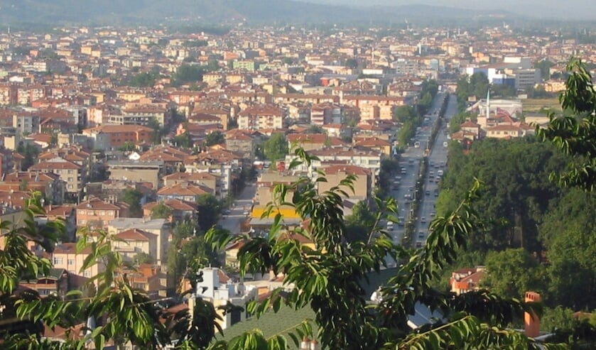 Adapazari ligt in het Noordwesten van Turkije en werd in 1999 getroffen door een zware aardbeving. (Foto: Wikimedia Commons/Akademisyen