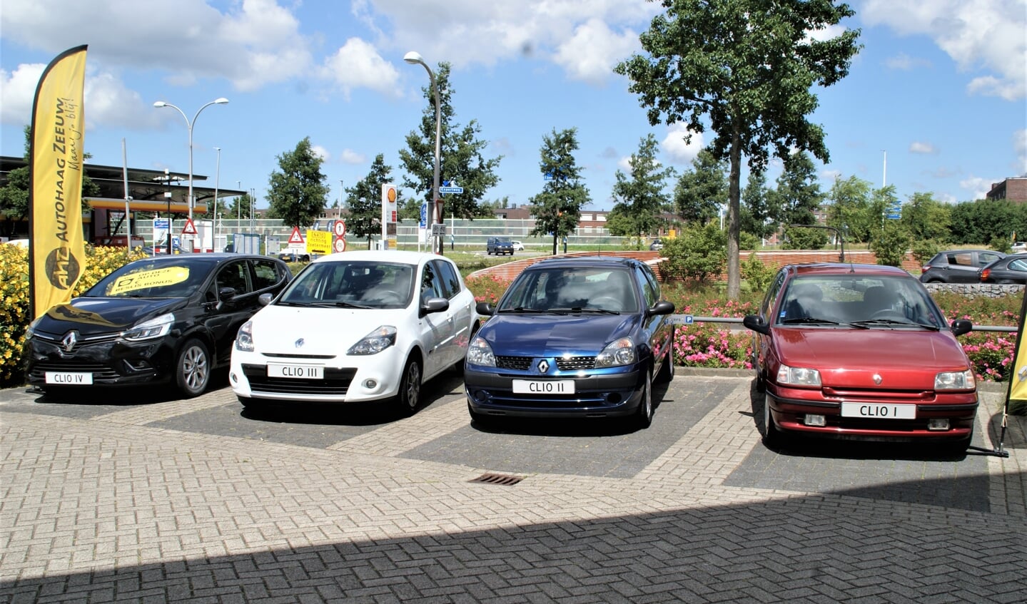 De vier voorgaande generaties van de Renault Clio.
