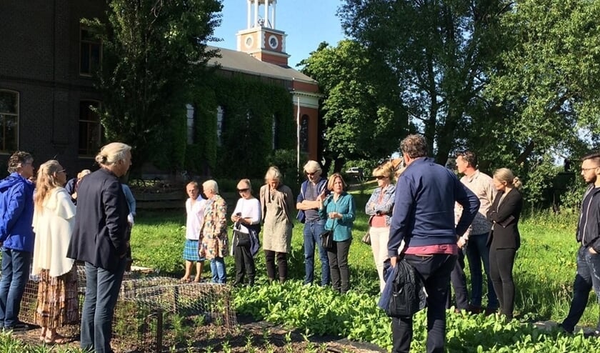 De rondleiding over de Bloemenakker van Op Hodenpijl.
