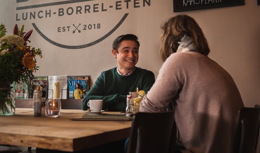Heerlijk samen genieten van lunch, borrel of diner bij De Delf aan de Oude Delft 113