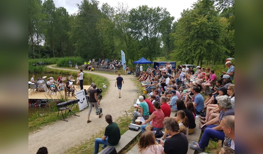 Er kon bijna niemand meer bij op de tribunes, tijdens de Bras Cultuurdagen.