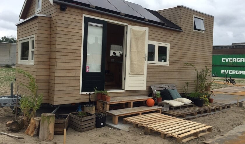 Eén van de tiny houses die zijn geplaatst op het terrein aan de Vulcanusweg.