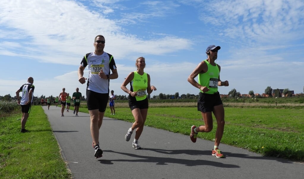 De Halve Marathon Oostland voert naar de Groenzoom tussen Pijnacker en Berkel