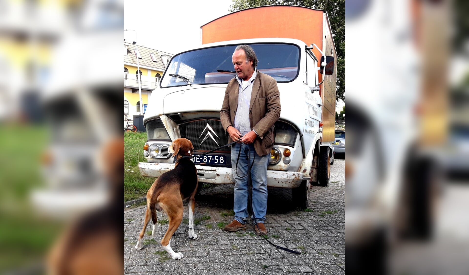 Tijn met zijn hond: de reden dat hij de Citroën van de hand wil doen