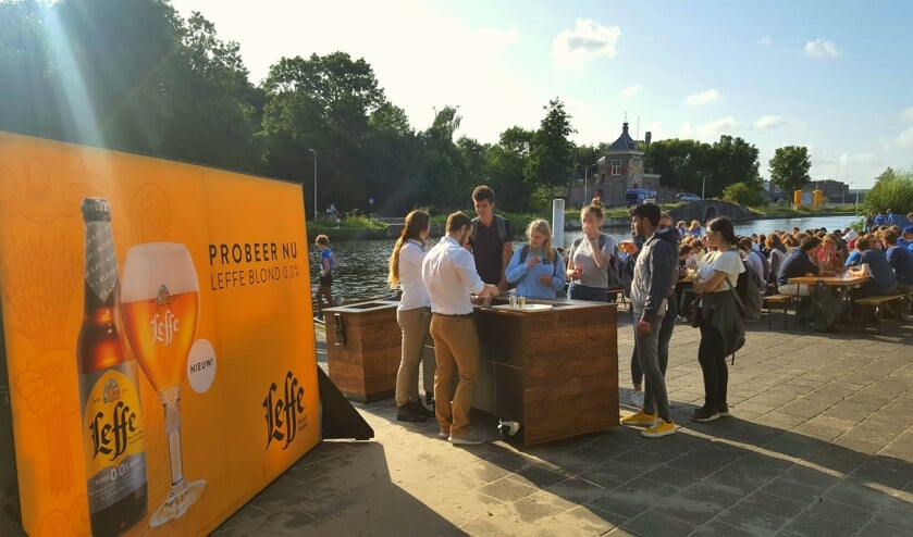 Een alcoholvrij biertje kan ook heerlijk zijn zo merkten de studenten tijdens de promo