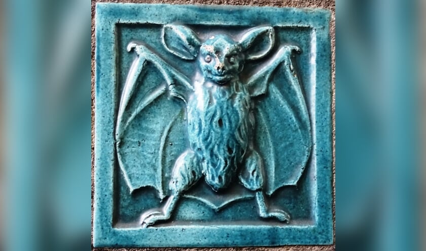 Details van wandversiering in de voormalige Dr. H. Bavinckschool, 2019, foto's Ton de Ruiter (TMS 181397, 181406)