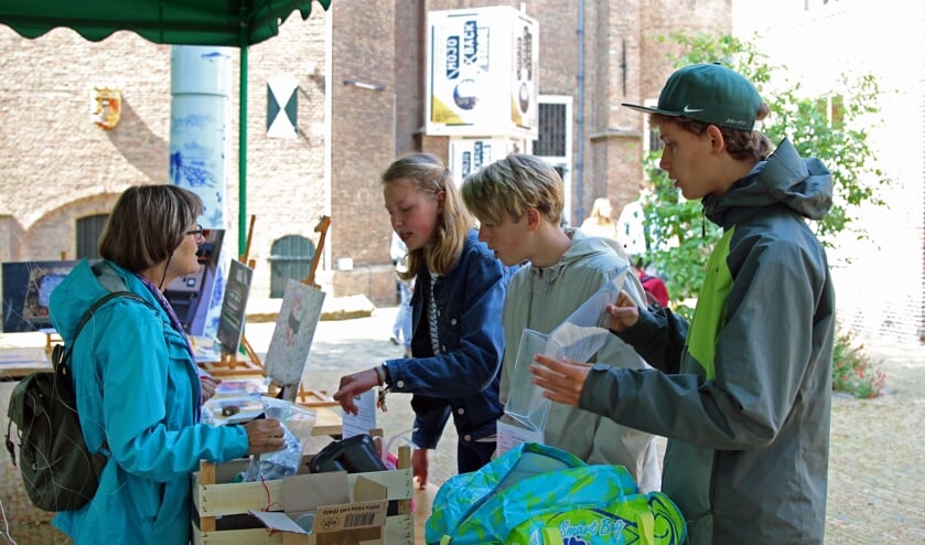 Scholieren uit Delft komen alles te weten over afvalscheiding