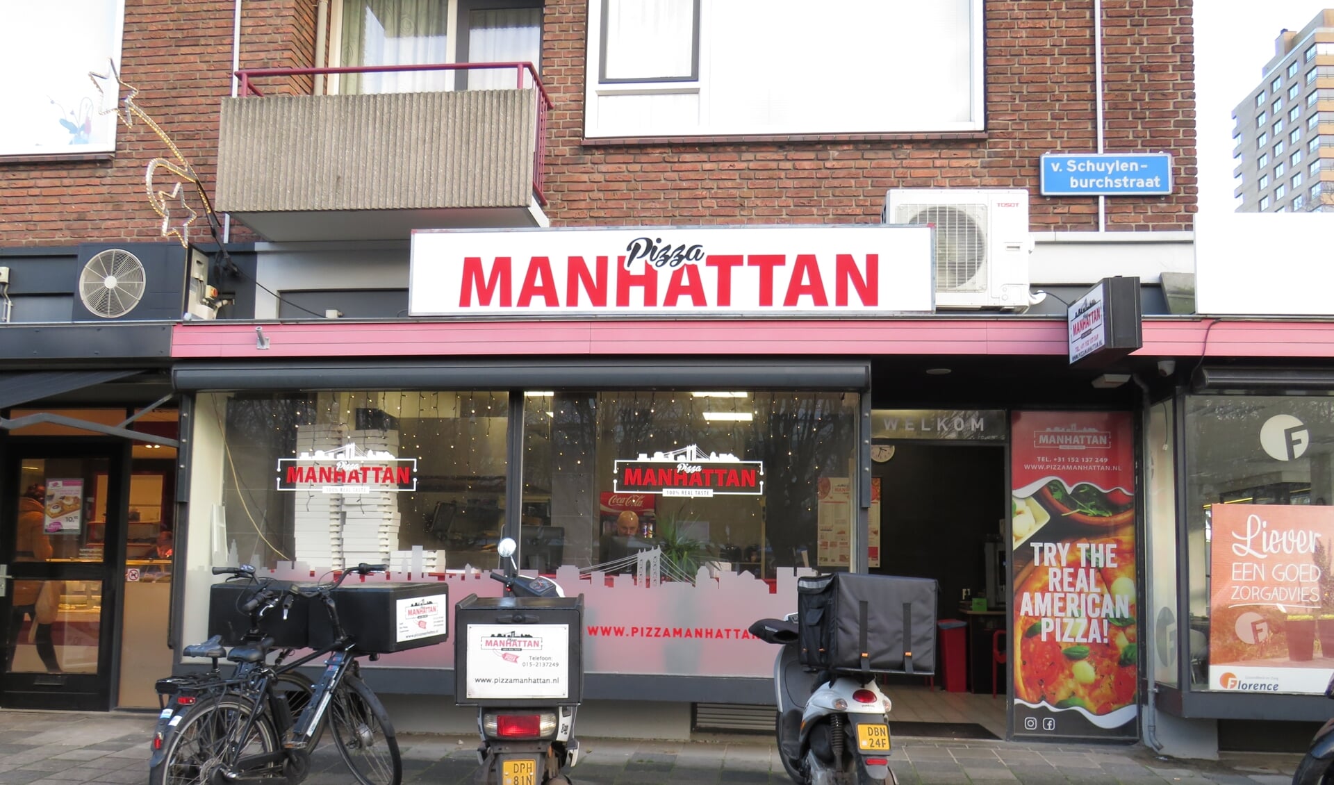 Pizza Manhattan is gevestigd in de Van Schuijlenburchstraat 58, maar je pizza wordt aan huis bezorgd! (Foto: PR) 