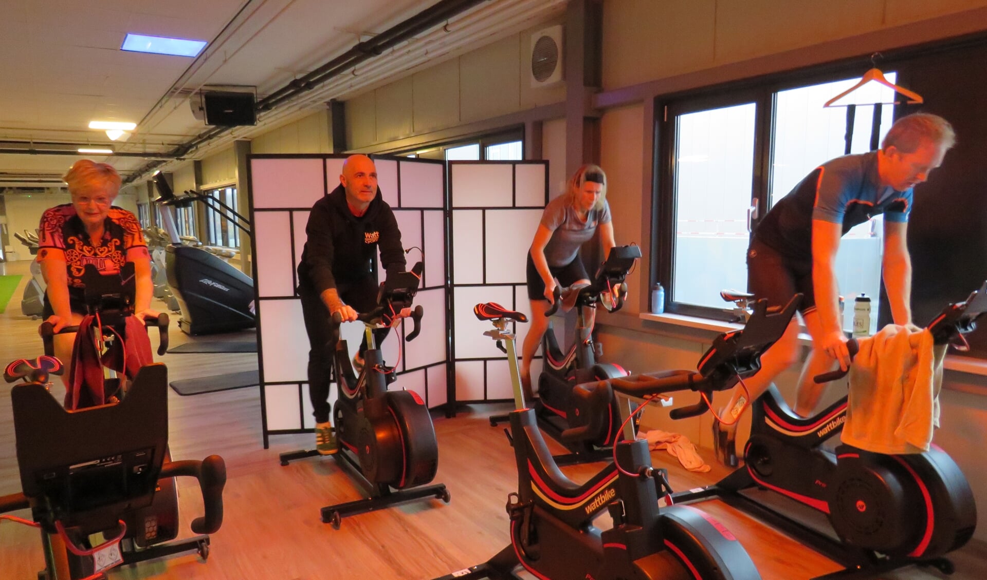 Lekker trainen naar eigen vermogen op de Wattbikes bij WattCycling Delft