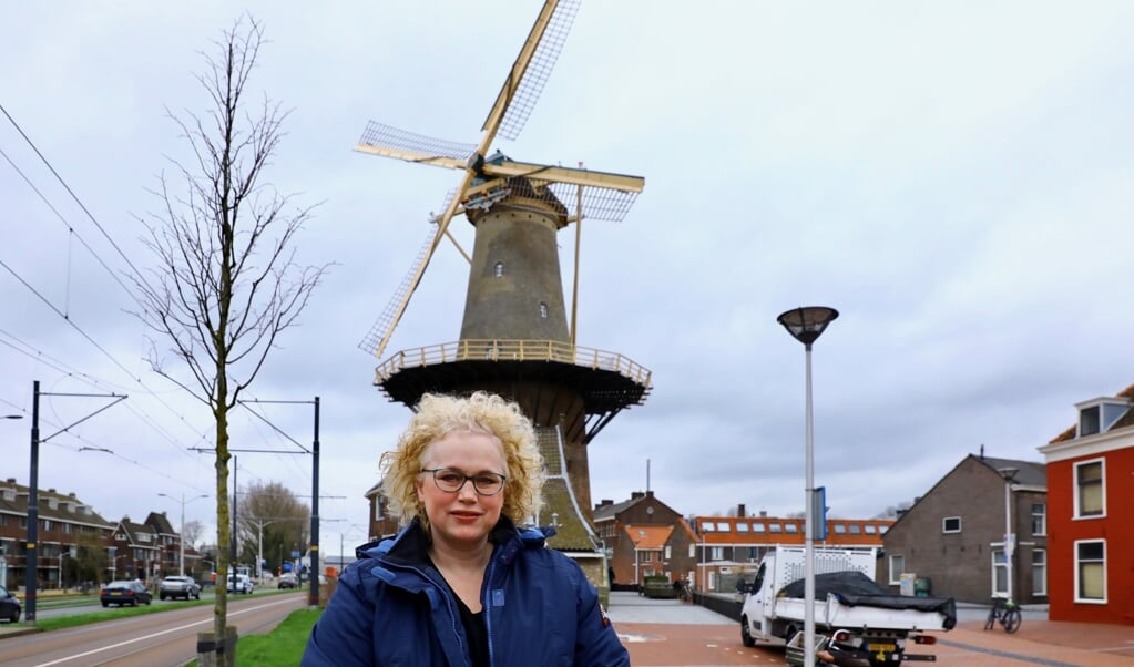 Masja op een van haar favoriete plekjes in Delft (Foto: Koos Bommelé)